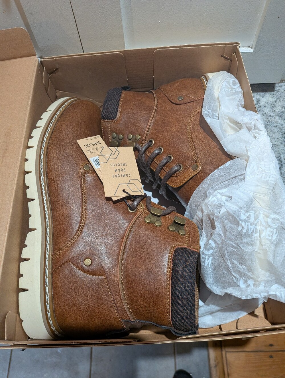 Madden NYC Brown Tie Up Combat Boots Breathable Comfort Foam NWT 9 1/2